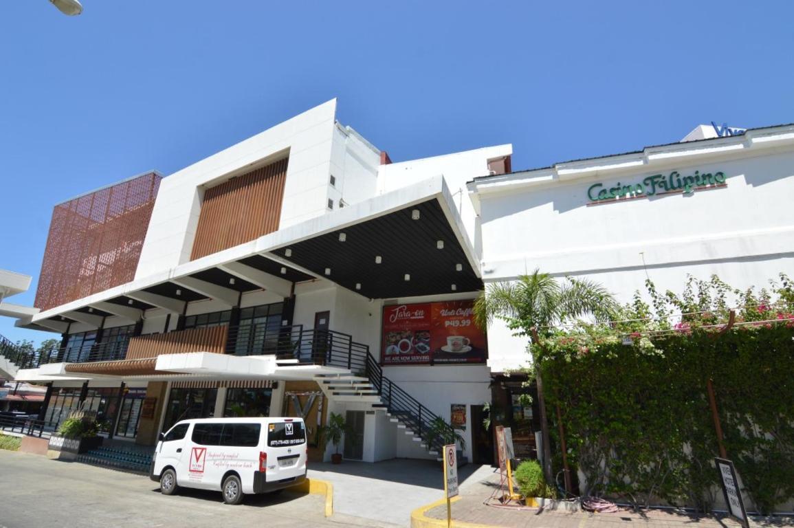 Viven Hotel Laoag Buitenkant foto
