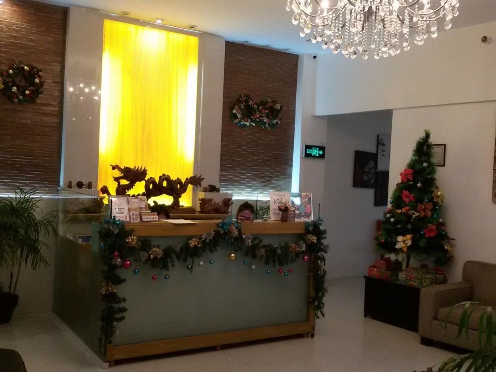 Viven Hotel Laoag Buitenkant foto