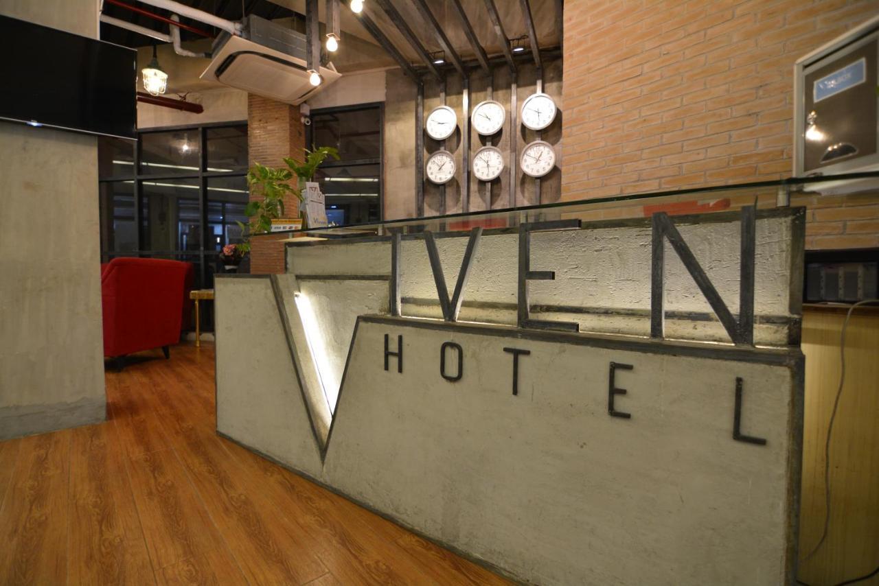 Viven Hotel Laoag Buitenkant foto